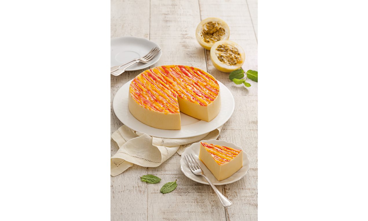 Torta Tropical de Maracujá com Gelatina de Frutas