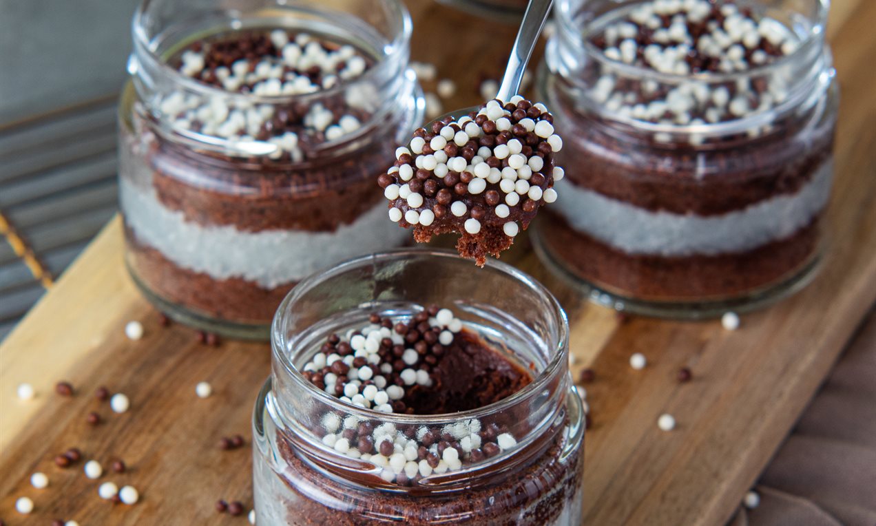 Bolo de Pote de Chocolate e Coco