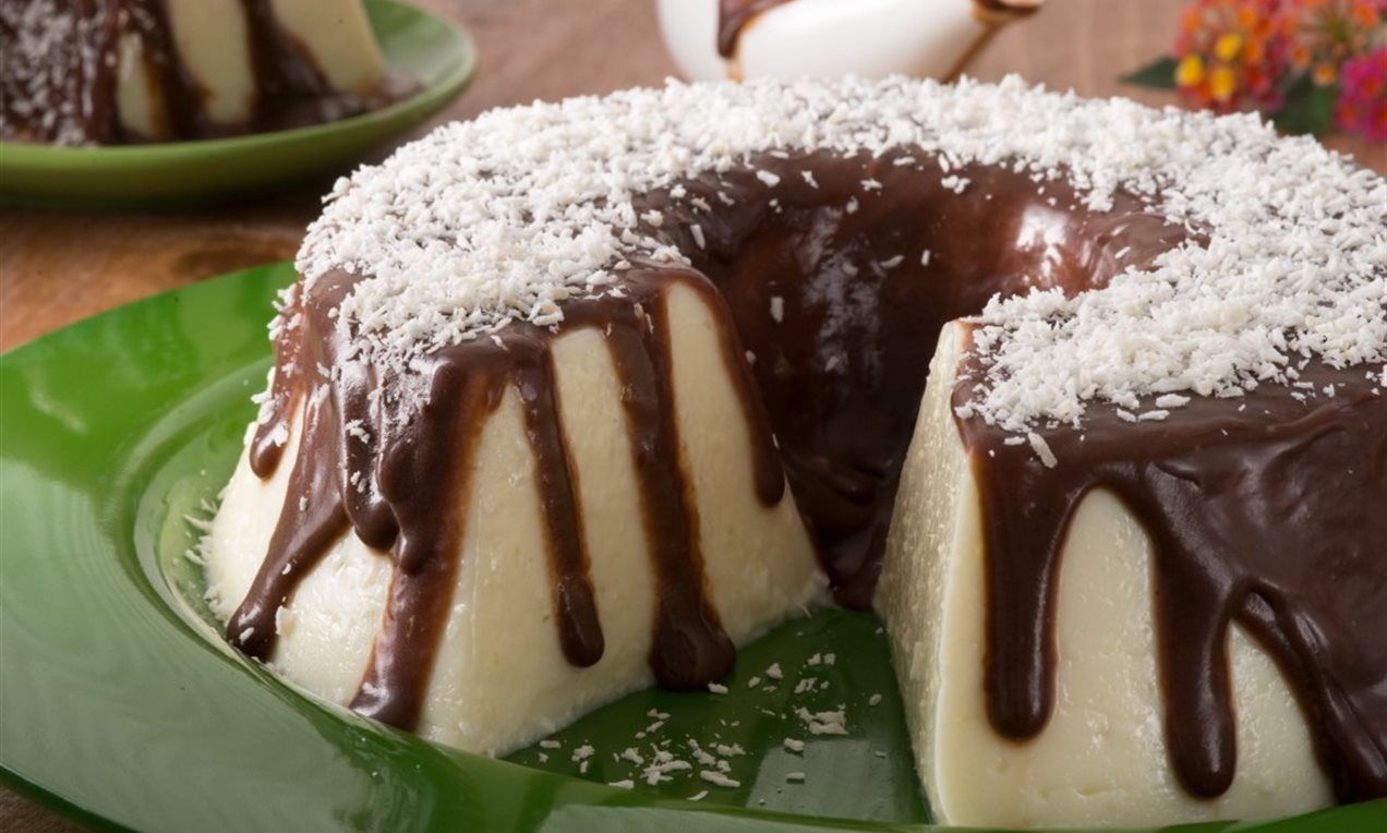 Pudim Cremoso de Maria Mole