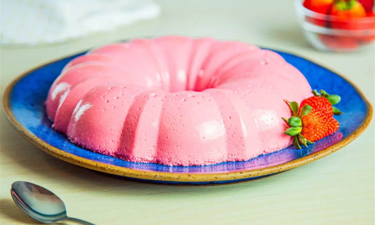 Gelatina cremosa de morango 2