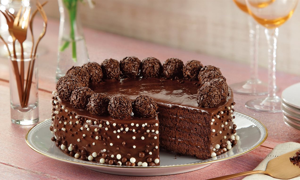 Bolo de Aniversário de Chocolate