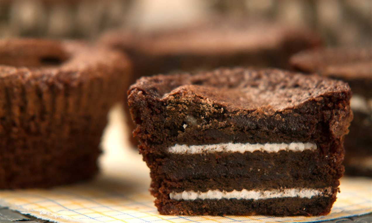 Brownie Recheado de Bolacha